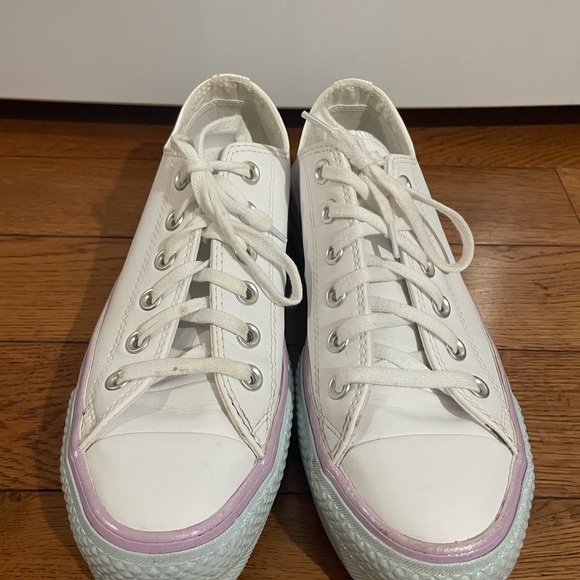 Converse Women's CTAS Lift OX sneaker Size 7.5 - Picture 2 of 9